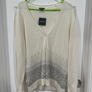 NEW Eddie Bauer Sweater